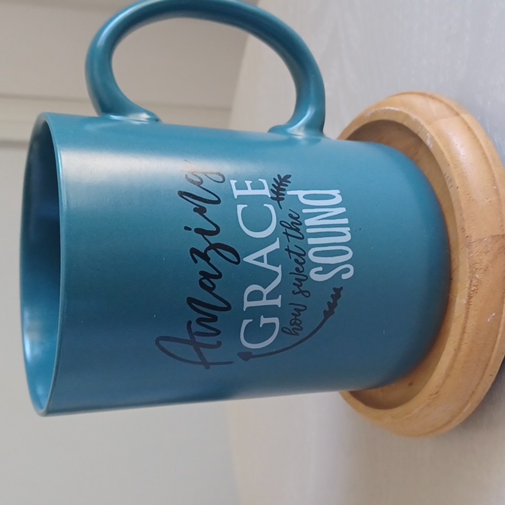26 Oz "Amazing Grace How Sweet The Sound" Mug From Boston Warehouse Trading Corp - Picture 5 of 10